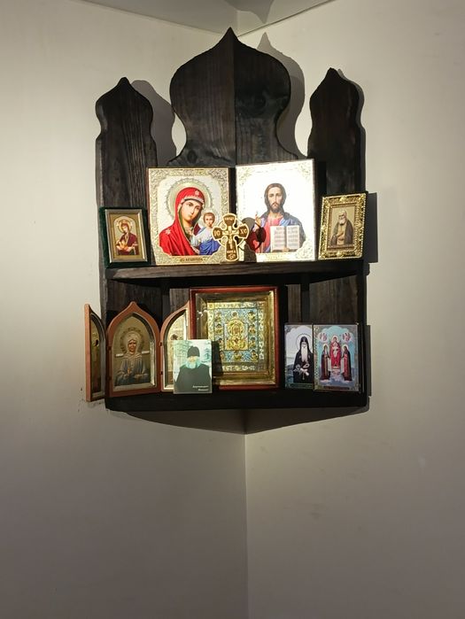 Иконостас домашний полка для икон киот из дерева