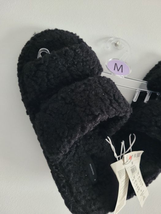 Nowe puchate kapcie reserved M