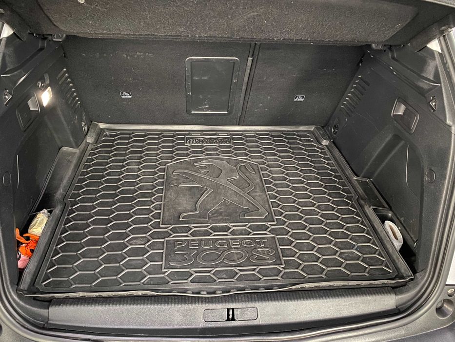 Продаю ПЕЖО 3008 2017 року