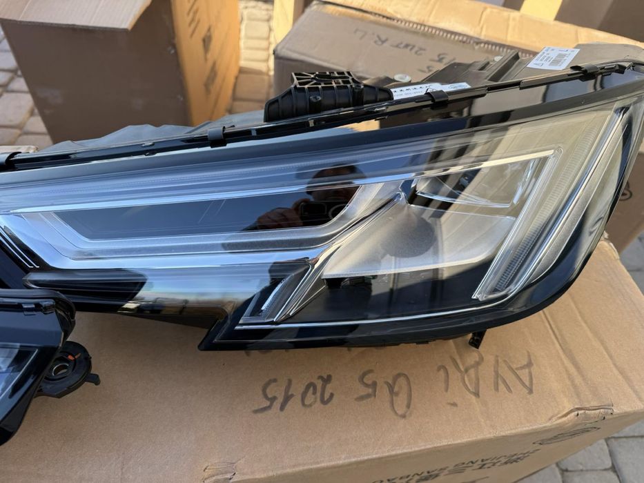 Фари AUDI A4 B9  2016-2019 рік Full led права та ліва