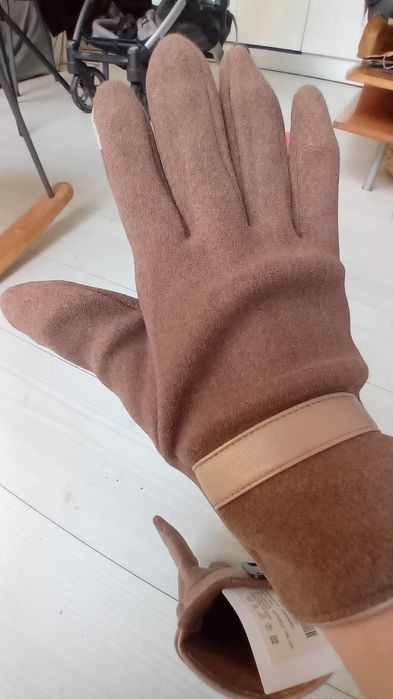 Luvas de senhora novas