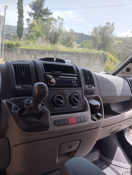 Autocaravana impecável camas gémeas