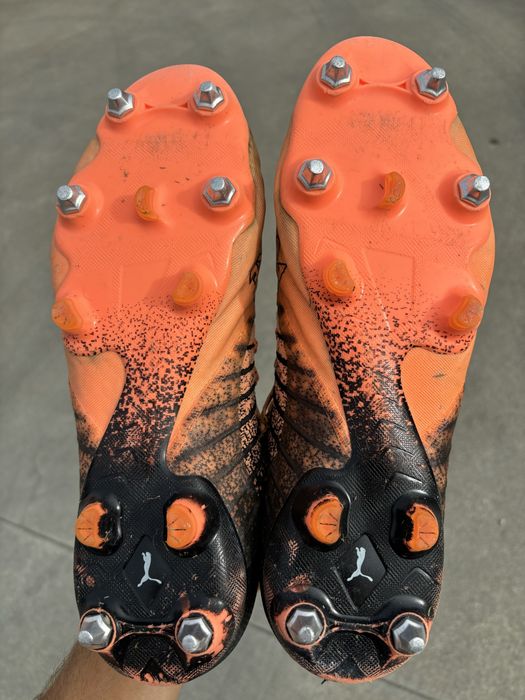 Chuteiras Puma - relva natural