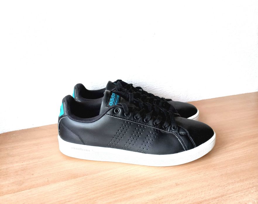 Чудові кросівки Adidas 42 р. устілка 27 см