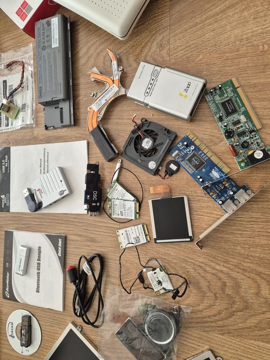 Baú dos PC's **Oportunidade** Tudo 25€