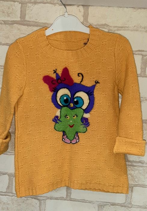 Свитер на девочку 4-5лет