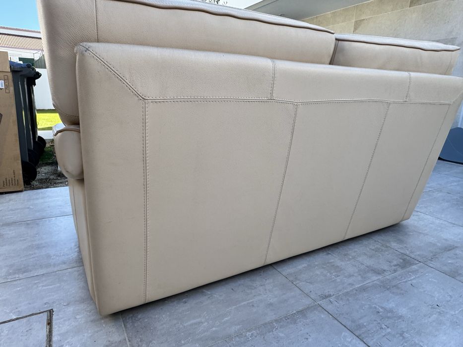 Sofa em pele + puff