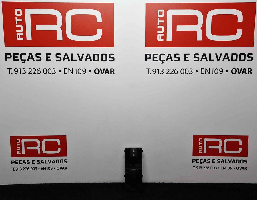 Comando / Botão / Interruptor Vidros Frente Direito | NISSAN