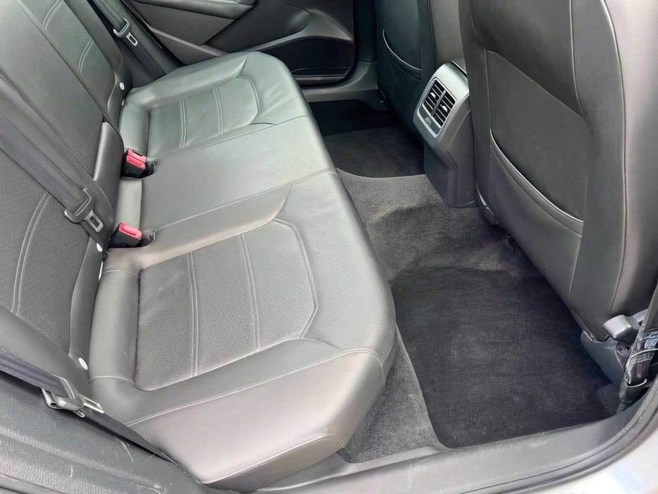 Volkswagen Passat      2014