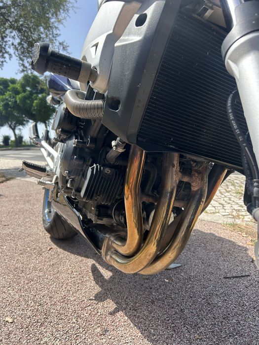 Suzuki GSR 600 Azul - Impecável, Revisada e Pronta para Rodar!