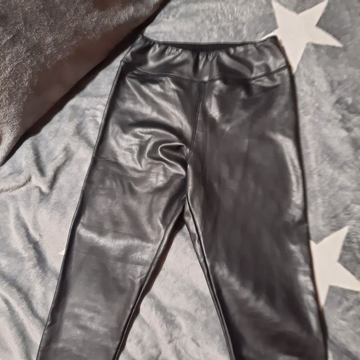 Штани  "штучна шкіра" утеплені, розмір S