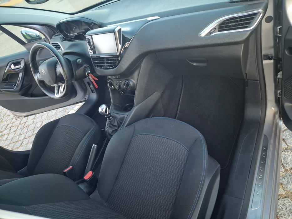 Peugeot 208 2019