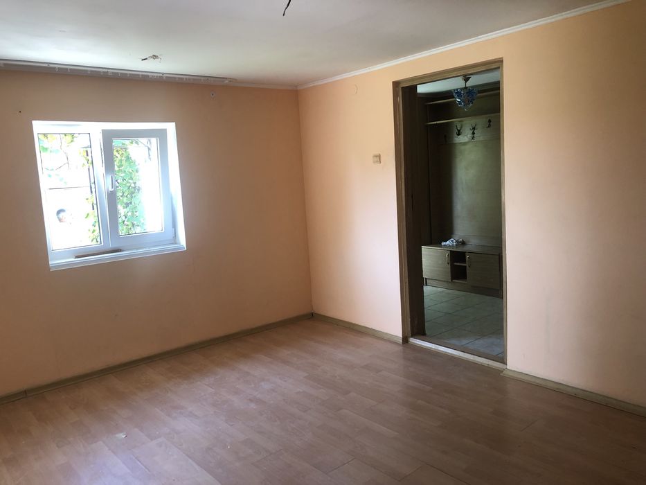 Продається будинок в центрі села Уличне