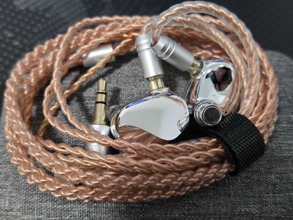 Auriculares/IEM TRN VX Pro+ 8BA+1DD