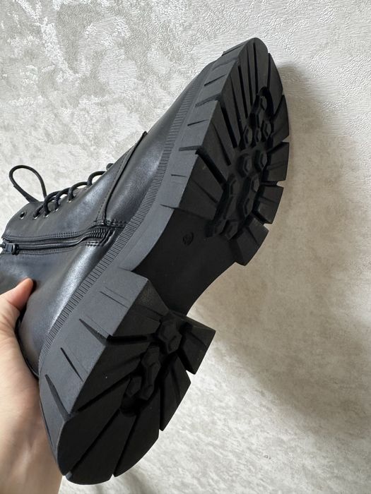 Жіночі ботінки (берці)