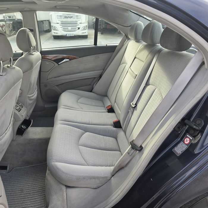 Mercedes-Benz E 220 CDI Elegance  -Caixa Automática