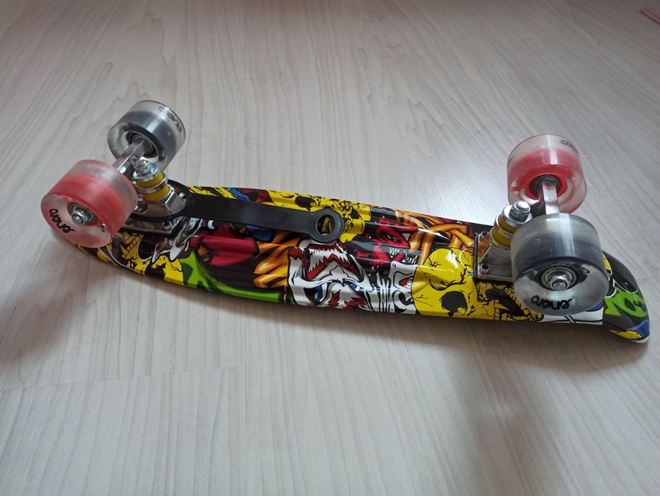 Deskorolka graffiti enero led nowa