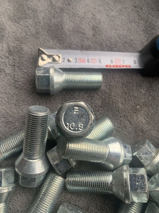 Болти колісніMercedes ML W164 166 GL X164 X166 w222