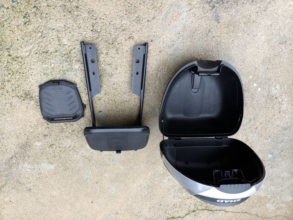 Top case Shad SH 33 com suporte