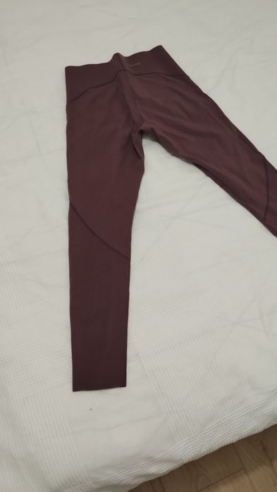 Leginsy sportowe Oysho