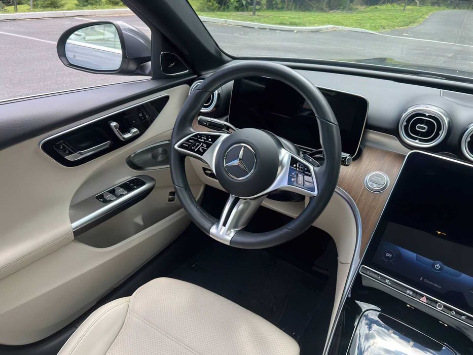 Mercedes-Benz C-Class      2022