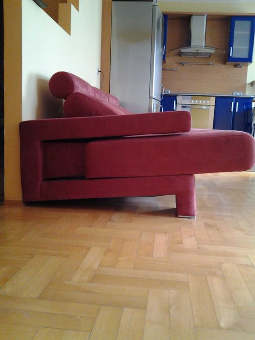 Sprzedam sofę, kanapę 3-osobową marki KLER oraz 2 pufy /taborety/
