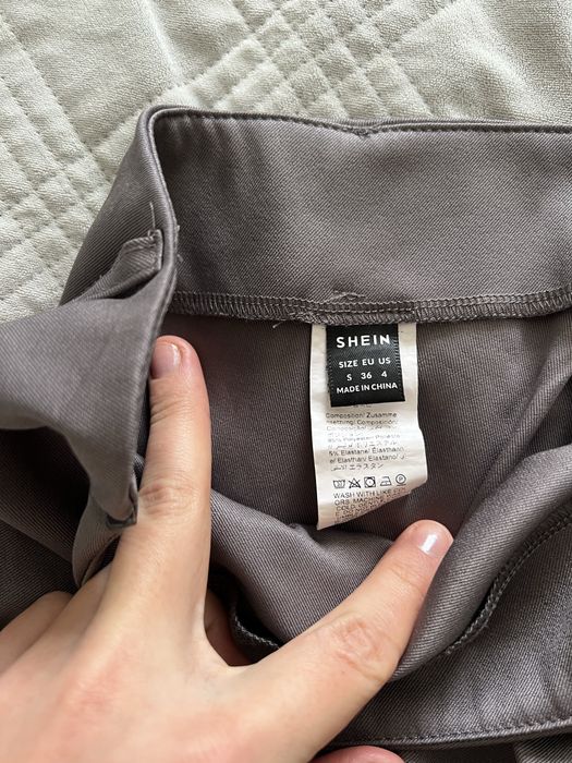 Спідниця олівець сіра