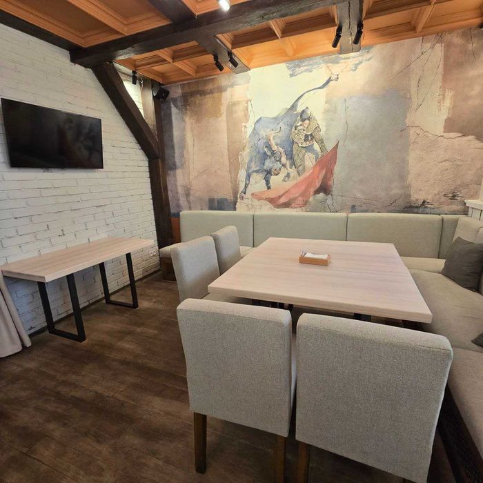 Ресторан з обладнанням та меблями вул. Мала Житомирська, Золоті ворота