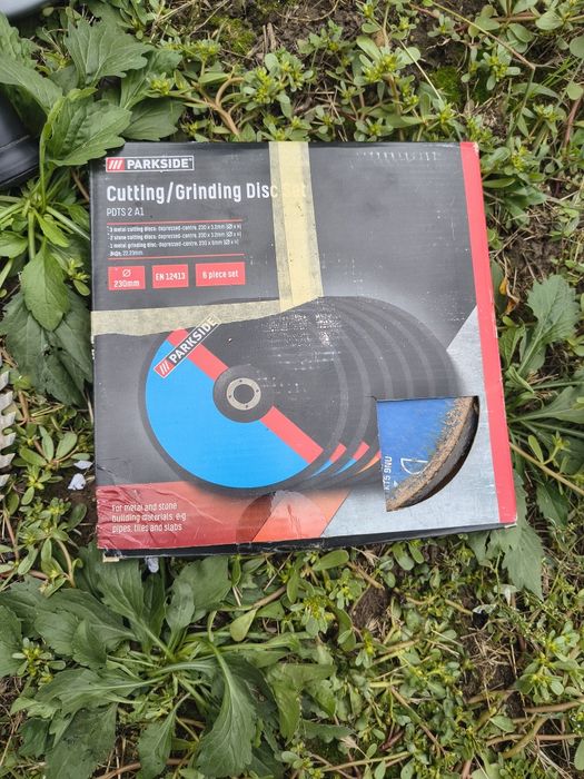 Болгарка Kraftronic KT-WS 2000 (230круг)+7 дисків