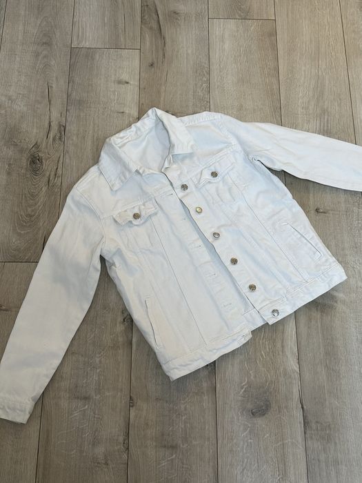 Джинсова куртка жіноча