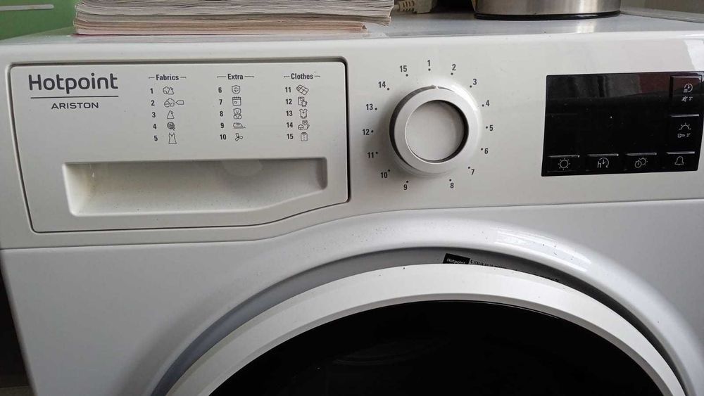 Máquina de secar roupa Ariston 9kgs