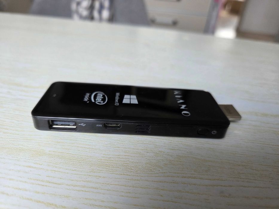 Komputer MiniPC Kiano PC Slimstick 32GB
