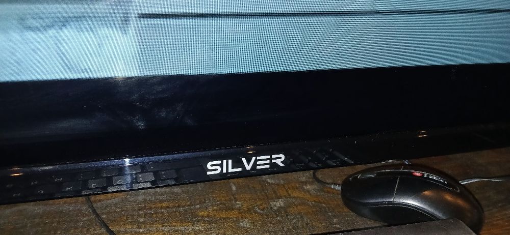 Televisor Smart Android Silver de 65 polegadas, resolução 4K Ultra HD