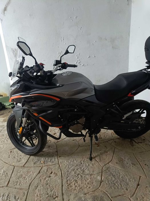 Voge 300 DS 2023 c/ Top Case