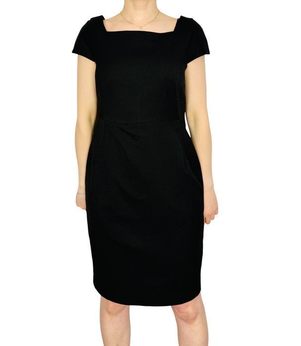 Czarna sukienka z kwadratowym dekoltem M 38