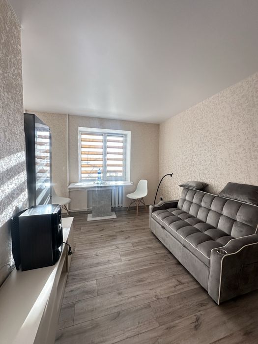 Зигіна, 2х кімнатна студія 17000грн + комунальні