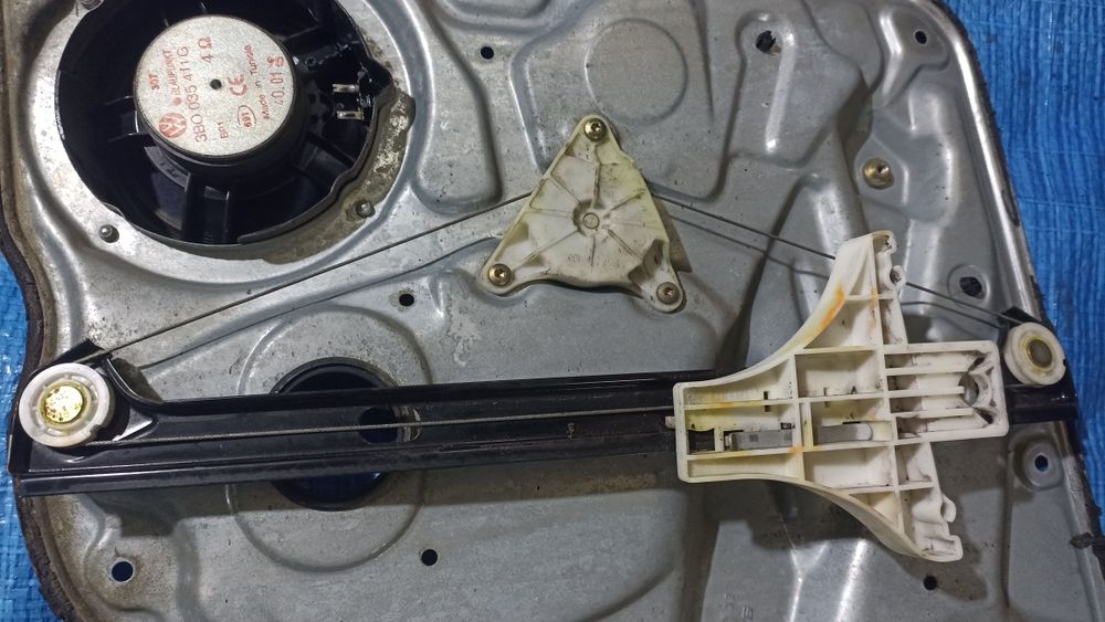 Механізм склопідйомник задніх лівих дверей VW PASSAT B5