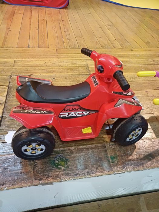 Moto quatro de criança