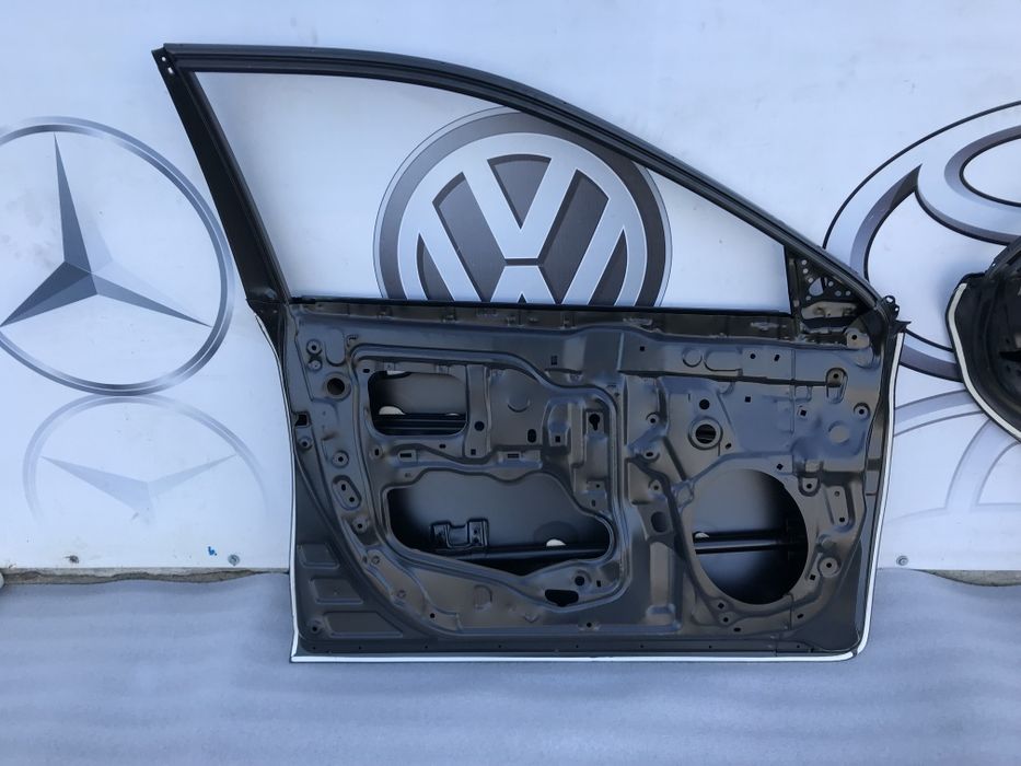 Дверь передняя задняя двері дверка Camry 55 USA запчасти Камри 50 55