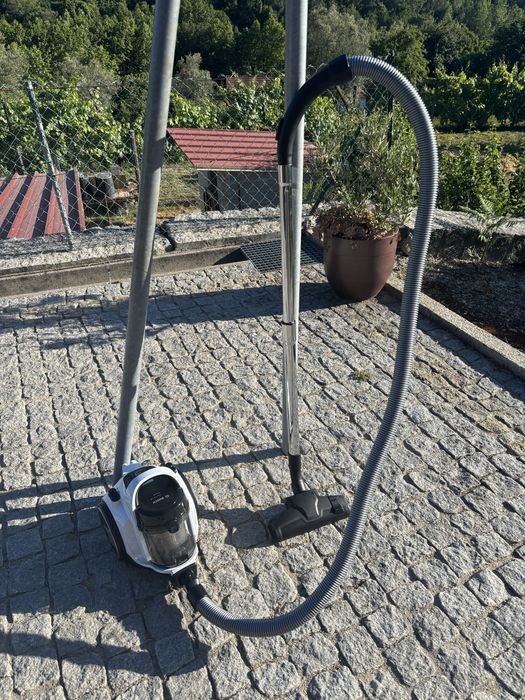 Aspirador Bosch Série 2 – Como Novo | Comprado em Dezembro na Worten