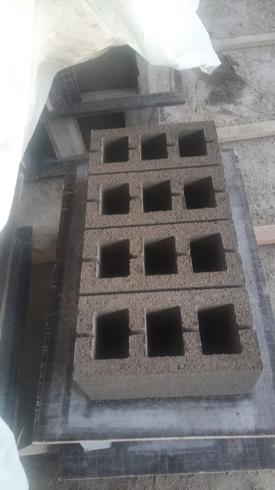 Блок 2000грн куб. Пресований. Вібролитий.