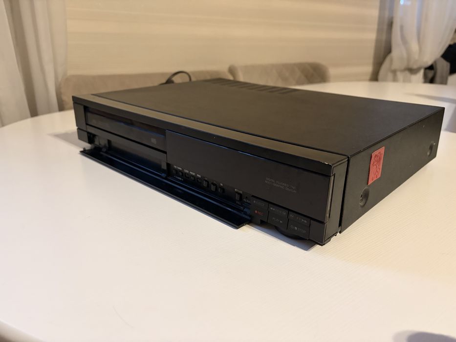 Відеомагнітофон SANYO VHR-5100EE (Japan) VHS, ретро
