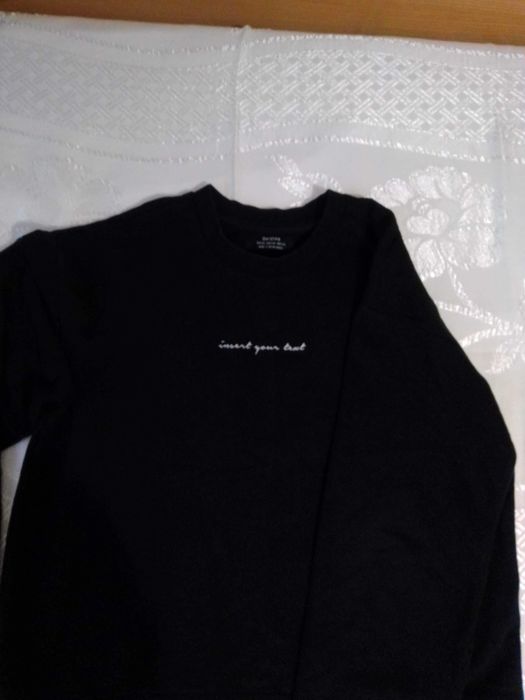 Sweatshirt preta