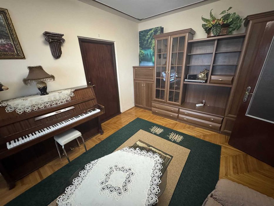 Оренда 2 кімнатної квартири, вул. Легоцького, Новий район.