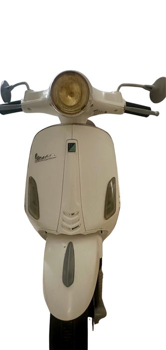 Mota Infantil Vespa Piaggio Electrica