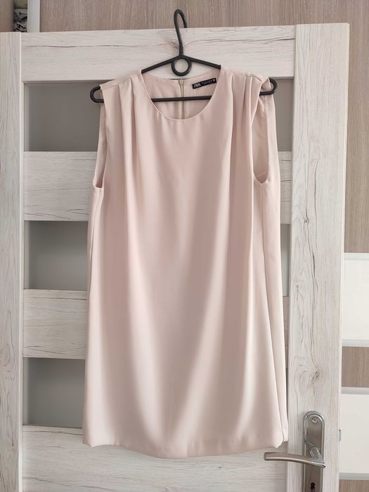 Sukienka elegancka beżowa Zara 36.