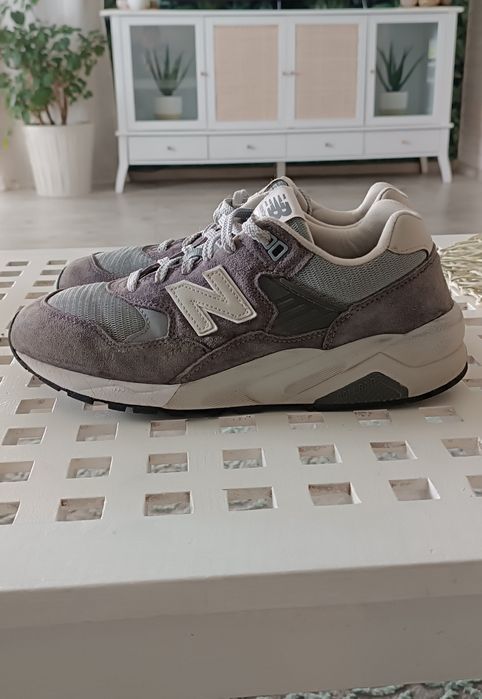 Na sprzedaż sneakersy 
"New Balance (MT580ADB)
