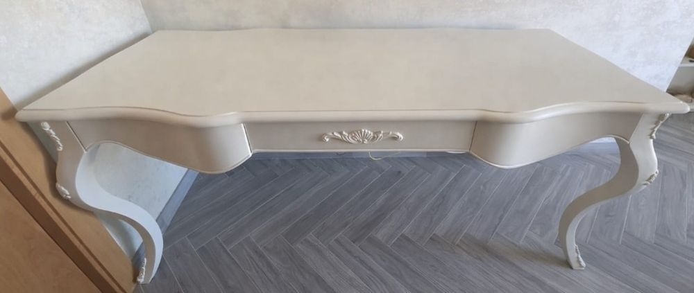 Mesa / Secretária