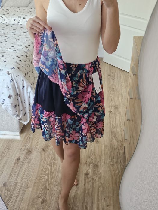 Spódniczka z falbankami nowa