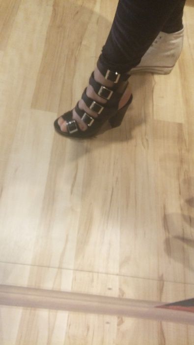 Botki sandałki klamry czarne 38 skóra ekologiczna